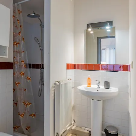 Celestin - Charming Historic Stone Duplex With Private Patio & Air Conditioning Apartment Beziers