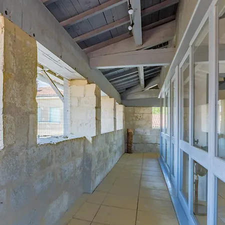 Celestin - Charming Historic Stone Duplex With Private Patio & Air Conditioning Apartment *